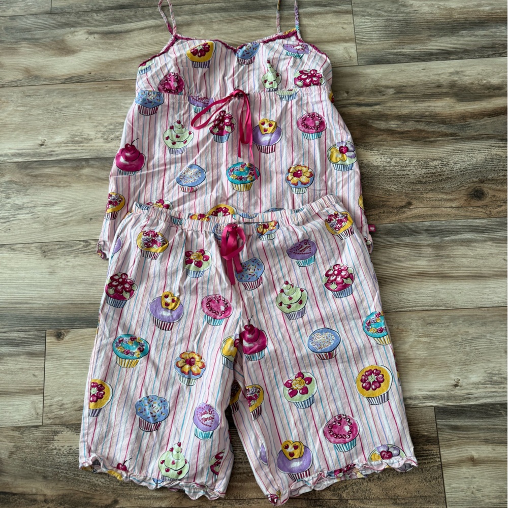 Nick & Nora Pajamas Cupcakes Cami Capri XXL Rare Find!